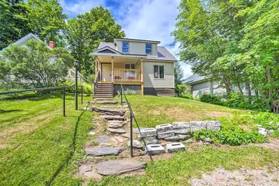 Image de Cozy Ishpeming Cottage w\/ Lake & Park Views!