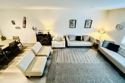 Image de Disneyland New condo3 Bd 3. 5ba 2Car 1900sqft EV2charger