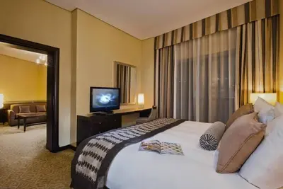 Image de Executive 3 Bedroom Apartment Near Internet Metro