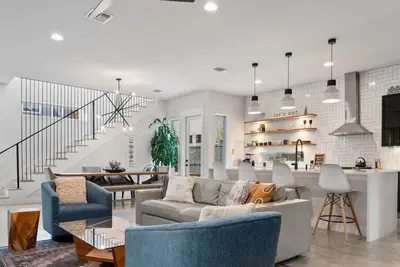 Image de Picture-Perfect + Trendy Vibes Minutes From Rainey