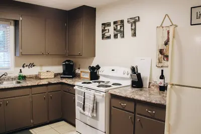 Image de Boho 2 bedroom in downtown Floyd, Va-Golden Maple