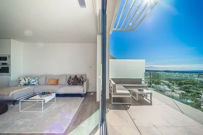 Image de Stunning Penthouse Apartment in Las Colinas - Ls18lc