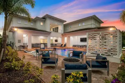 Image de Vacationer's Paradise | 9, 021 Sq. Ft. Private Pool Home, Basketball Court, Games Rooms, Theater Room
