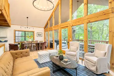 Image de Foxview by AvantStay | Hot Tub, Game Room | 20 Mins to Pigeon Forge & Gatlinburg