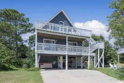 Image de 4012 - Bella Vista 4-bed home in the charming Duck, Nc, pet friendly, private pool