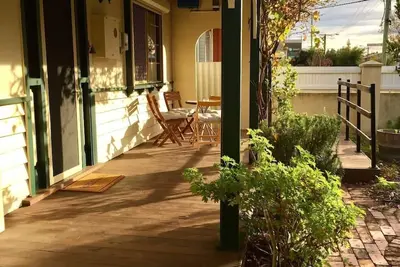 Image de This house is a 2 bedroom(s), 1 bathrooms, located in South Fremantle, Wa.