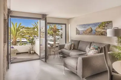 Image de Appartement Marina View Porto Cari 24 avec Balcon, A/C & Wi-Fi