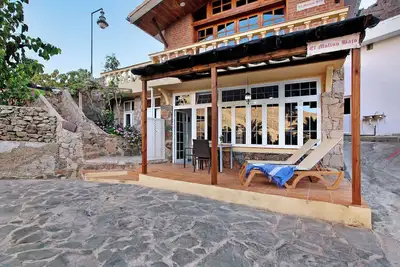 Image de Studio \"Paraíso del Molinero Bajo\" avec piscine partagée et terrasse privée