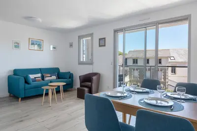 Image de A 30 mètres de la plage, bel appartement pour 6