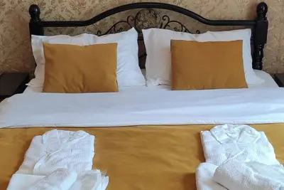 Image de A cozy house with veranda and big yard, with the best view on Kazbegi mountain. .