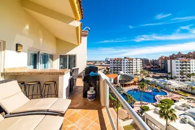 Las Palmas 4br/3ba Penthouse Ocean View 7th Fl