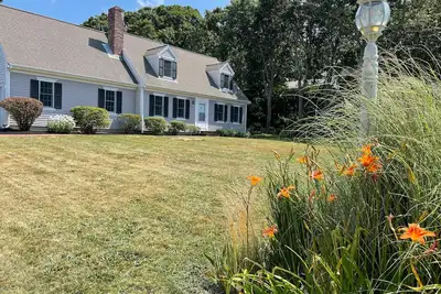 Image de Private beach & community! Refreshed. Cozy. Linens & towels included! Hot!