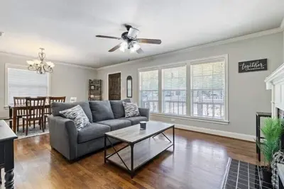 Image de La Casa Roja / Premier Waco Neighborhood - few blocks from the Castle & Downtown