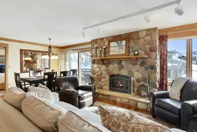 Image de Bear Claw 411 Premium on Mountain Condo with Ski-In/Ski-Out Access!