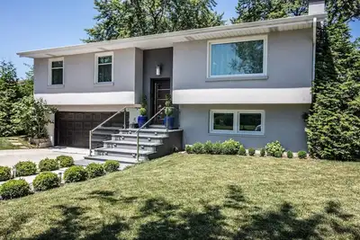 Image de Beautiful Modern 4 bedroom/3bath Retreat