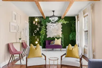 Image de Beautiful Historic Home - Minutes from the Pearl