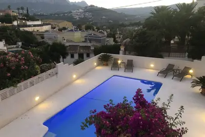 Relaxing & peaceful 2 bedroom holiday apartment with use of private pool
