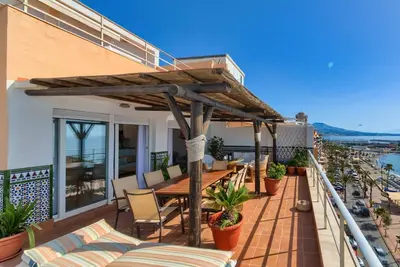 Holidays2Fuengirola Duplex with stunning sea view, terraces, 1st line beside port