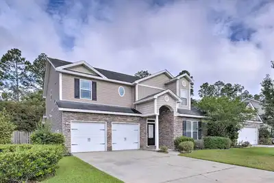 Image de Spacious Pooler Home w\/ Family-Friendly Perks