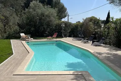 Image de Maison 70 m2 avec piscine dans son écrin de verdure