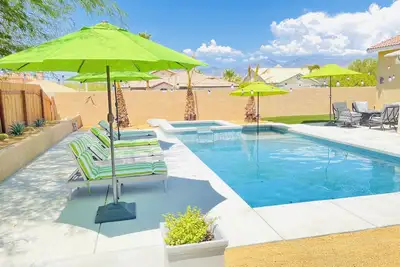 Image de Beautiful Desert Retreat - Salt Water Pool & Spa