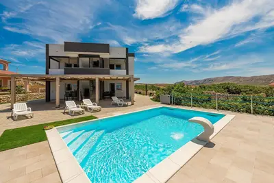 Image de Magnifique appartement à Kustici, .
