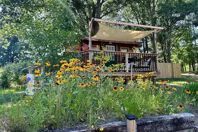 Image de Cozy, quiet and comfortable real log cabin close to all the up north fun!
