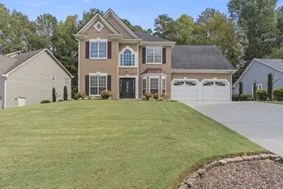 Image de 3 Beds 2 &1/2 Bath Family Home! Close to Lake Point, Braves, East Cobb Baseball