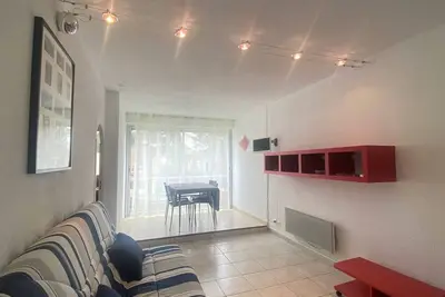 Image de Appartement Cosy à 300m de la Plage, Parking Privé, Loggia Fermée, 4 Pers. , 2 Étoiles