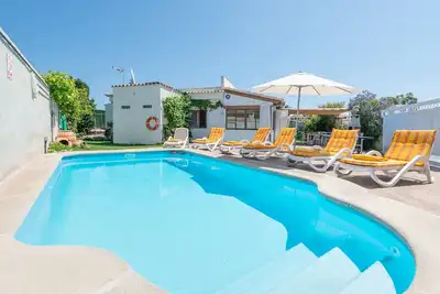 Image de Villa Luna avec piscine privée près de la plage pour 6, air conditionné, Wifi