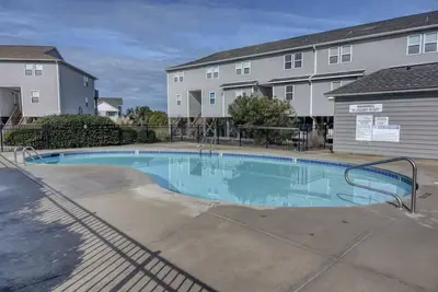 Image de Turtle Cove 134 - Community Pool and Private Beach Access in Surf City, Nc
