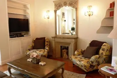 Beautifully decorated two bedroom apartment in the heart of Cannes five minutes walk from Palais - 409