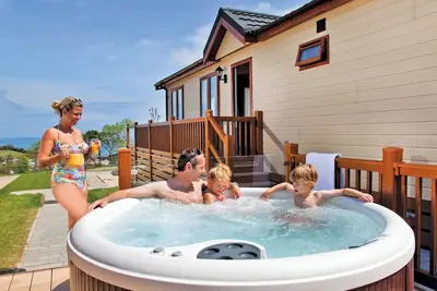 Top of the range and extremely spacious five star luxury 20ft-wide lodge.