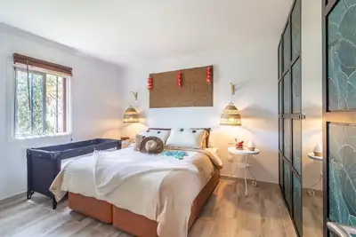 Image de Bungalow 10 minutes from the beach with sea views Wifi Swimming Pool Free Parking