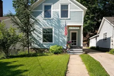 Image de Lucky Chuck's cottage in the heart of Grand Haven