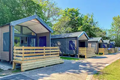Image de Each lodge is like a home from home with everything you need for a comfortable stay.