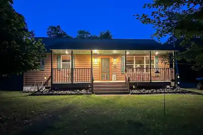 Image de Charming Lake Arrowhead\/Sand Valley Golf Cabin Retreat