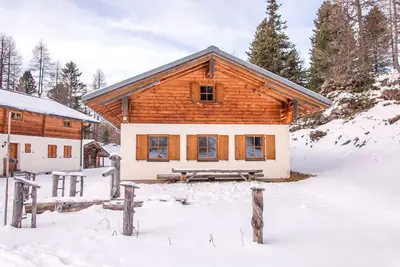 Image de \"Sennhütte\" quietly situated alpine hut in Obertauern with Swiss stone pine sauna