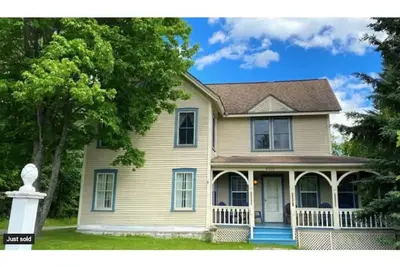 Image de Spacious & centrally located.