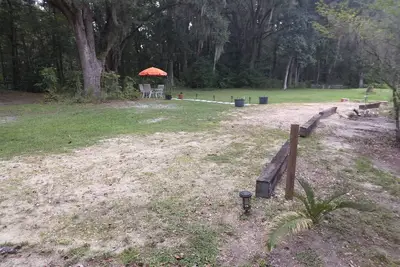 Image de Full hook up Rv Trailer site on private 1 acre Conveniently located