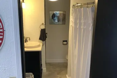 Image de Cheerful 2 bedroom cabin in beautiful Medicine Park!