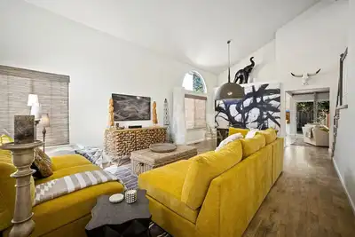 Image de Wine Country Getaway W\/ Fire Pit & Hot Tub!