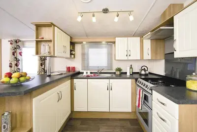 Image de 3 chambres à coucher à Burnham-on-Sea
