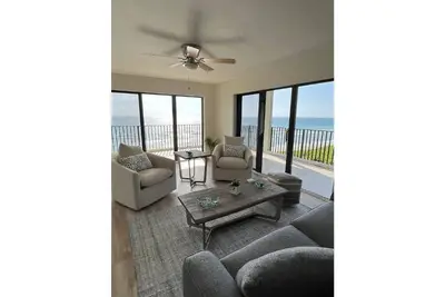 Image de Spectacular ocean front 2-bedroom condo