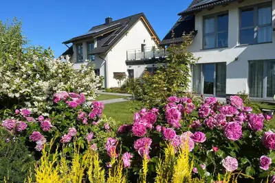 Image de Beautiful vacation apartment. Top floor near the beach & quiet location to relax