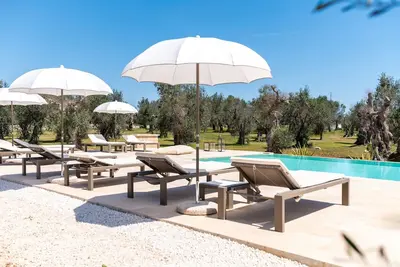 Image de Large and beautiful villa with pool near Castro