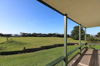 Image de 'The Bach'  Relaxed Holiday Accommodation Kaimaumau