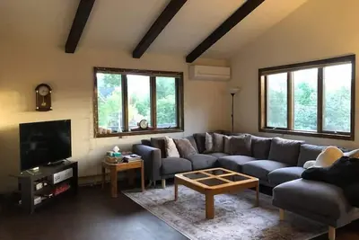 Image de Mountain view apartment, 5mins to Ski Area!