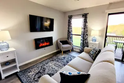 Image de Newly Remodeled 1b/1b condo @ Pointe Royale Resort indoor pool ~ Family Friendly