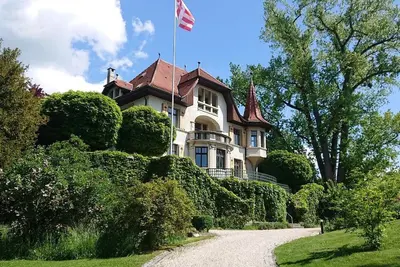 Image de Joli appartement pour 13 personnes avec Wifi, piscine, balcon et parking